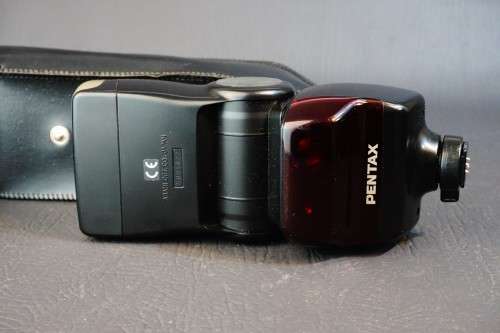 Pentax AF-500FTZ Shoe Mount Flash AF500FTZ For Pentax Cameras  **Excellent Condition**