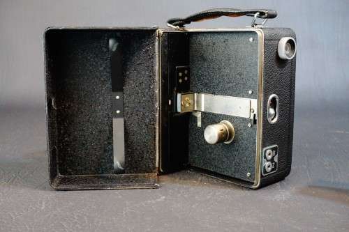 Siemens & Halske C II 16mm Cine Film Camera With Schneider-Kreuznach Xenon Lens  **Great Condition**