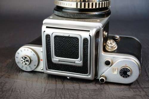 Pentacon Six TL 6x6 120 SLR Camera, Waist Level + Prism Finder and 80mm F2.8 Lens **Excellent**