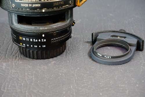 Nikon Nikkor AF ED 300mm F2.8 Telephoto Lens in Nikon AF Mount W Trunk and Hood  **Great Condition**