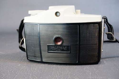 Kodak Brownie Cresta 3 Camera  1960`s Classic 6x6 120 Film Camera Lomo **Good Condition**