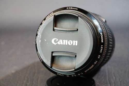 Canon EF 70-300mm f/4-5.6 IS USM Lens in Canon EF Mount  **Excellent Condition**