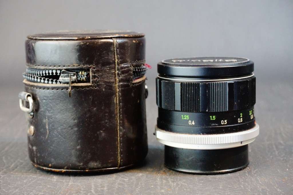 Minolta MC W-Rokkor HG 35mm F2.8 Lens in Minolta MD SR Mount  **Excellent Condition**