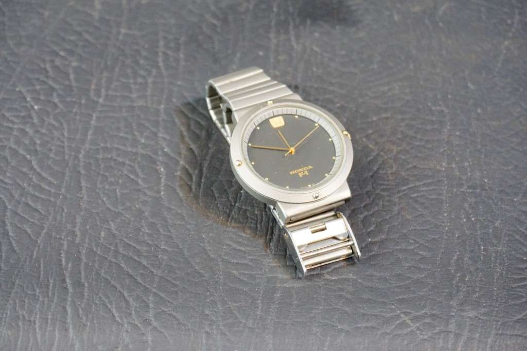 Rare vintage Honda F1 racing titanium mens quartz watch 33mm made in Japan