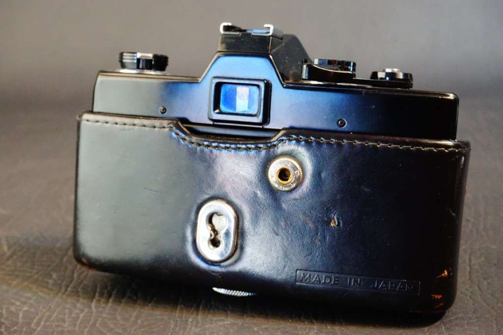 **Rare Black** Minolta SRTMC 35mm SLR Film Camera with Rokkor 50mm F1.7 Lens  **Excellent Condition*