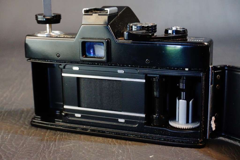 **Rare Black** Minolta SRTMC 35mm SLR Film Camera with Rokkor 50mm F1.7 Lens  **Excellent Condition*