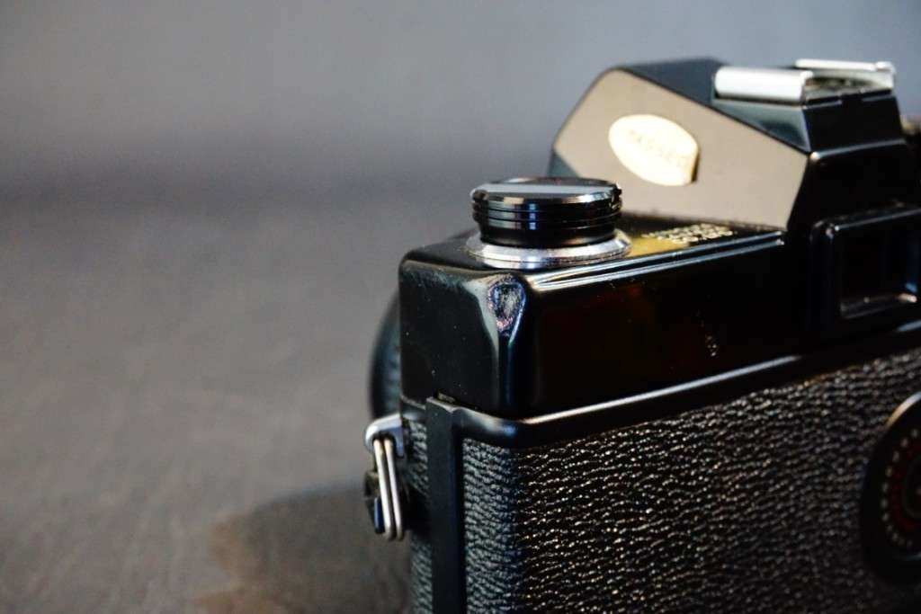 **Rare Black** Minolta SRTMC 35mm SLR Film Camera with Rokkor 50mm F1.7 Lens  **Excellent Condition*