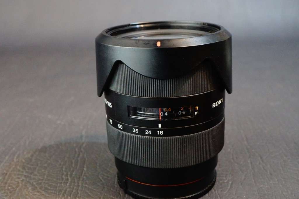 Sony SAL SAL16105 16-105mm f/3.5-5.6 AF Lens Sony Alpha A-Mount  **Excellent Condition**