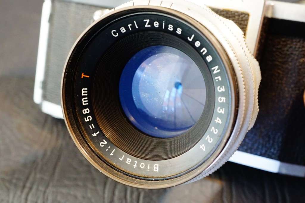 **RARE** Zeiss Ikon Contax S 35mm SLR with Zeiss Biotar 58mm F2 Lens  **Good Condition**