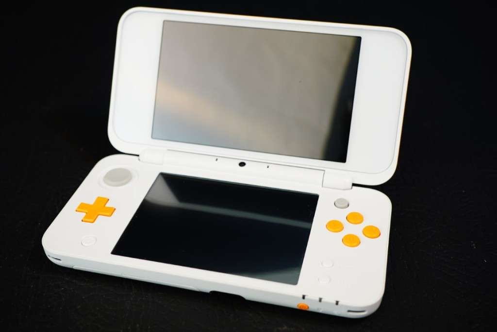 Nintendo New 2DS XL White + Orange with Charger and Stylus **EX**