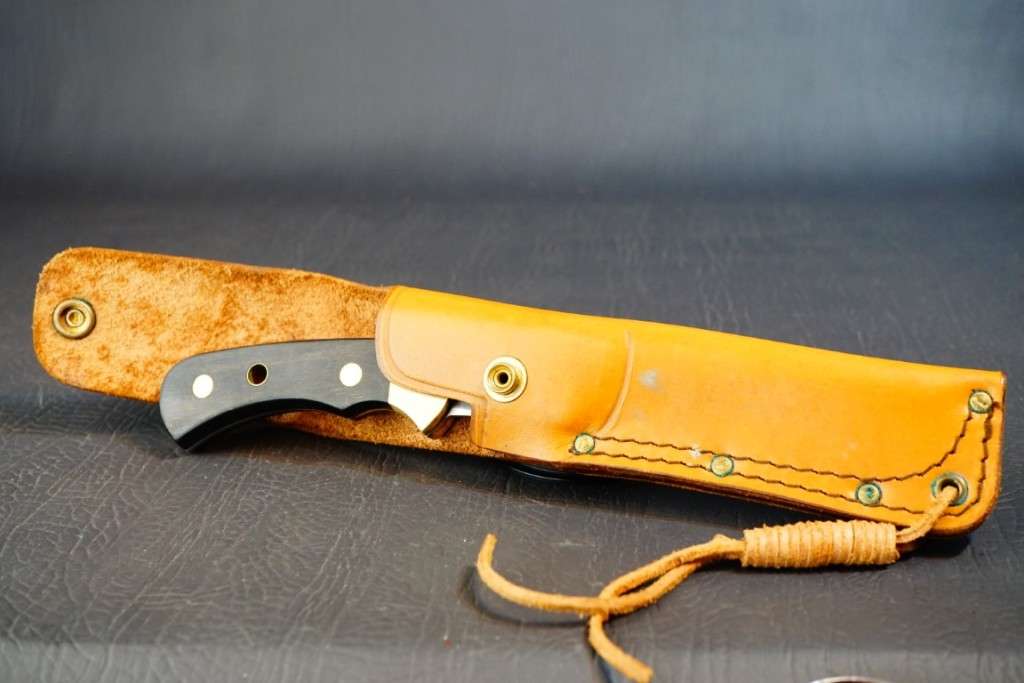 Puma 1979 6025 Hunter 4 Stars Hunting Knife with Sheath  **Very Good Condition**