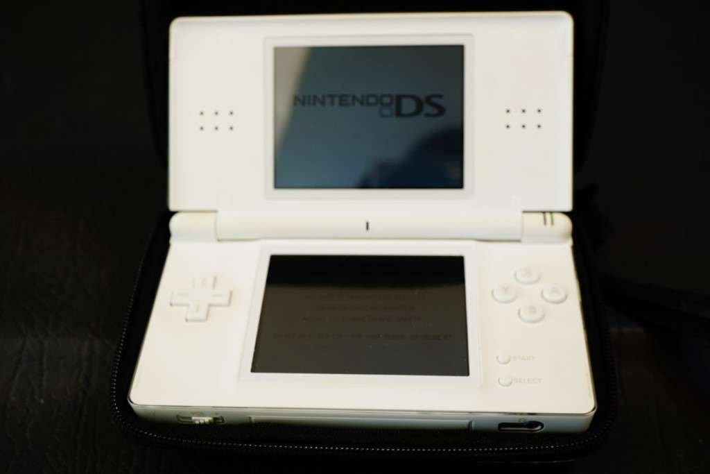 Nintendo DS Lite with Games Collection **Good Condition**