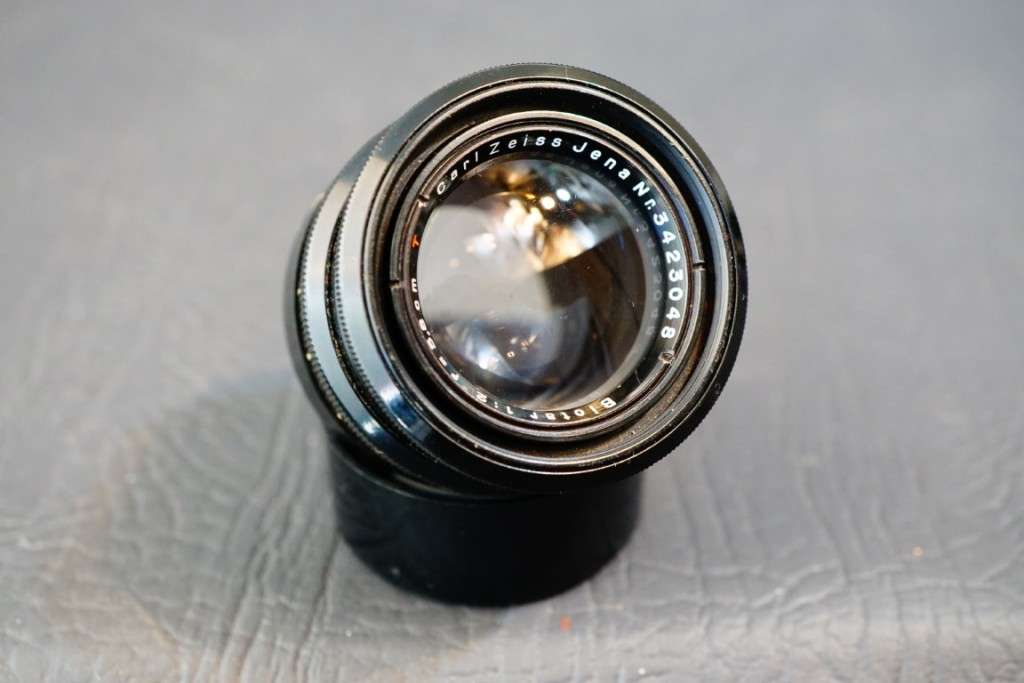 **Rare Black** Carl Zeiss Jena Biotar Red T 58mm F2 lens with 17 blades in M42 Mount **Great Cond**