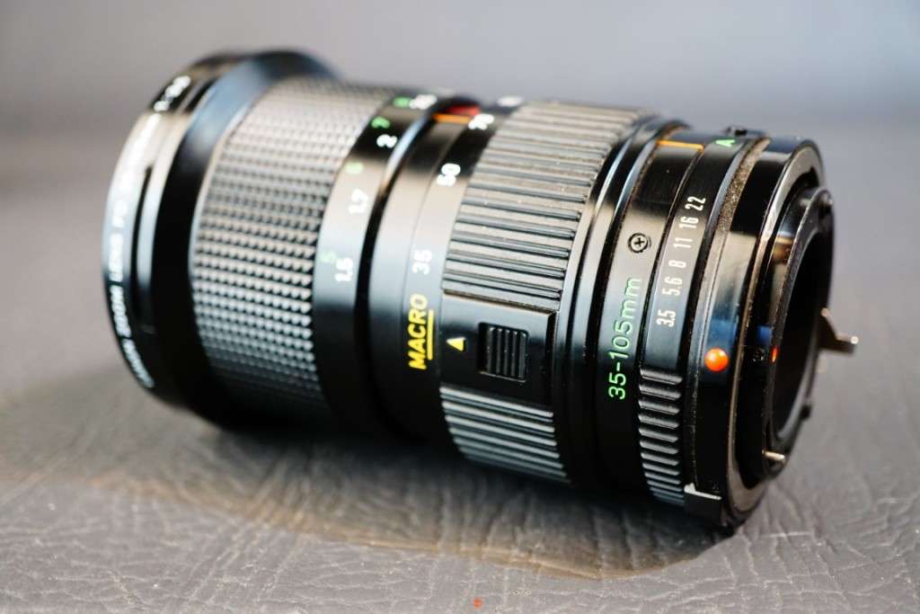 Canon nFD 35-105mm F3.5 Zoom Lens in Canon FD Mount   **Excellent Condition**