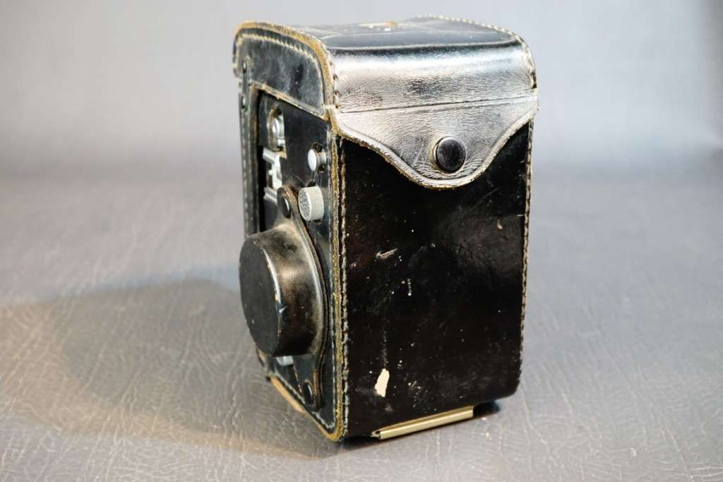 Minolta Autocord CdS TLR 6x6 Medium Format Camera with Built in CDS Meter  **Excellent Condition**