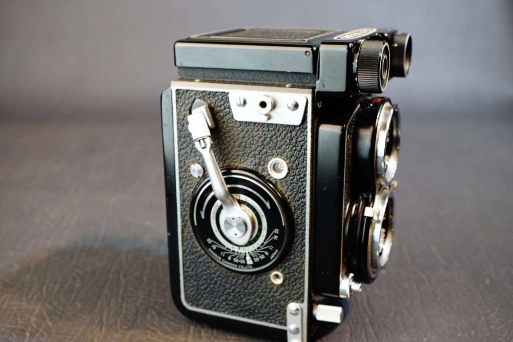 Minolta Autocord CdS TLR 6x6 Medium Format Camera with Built in CDS Meter  **Excellent Condition**