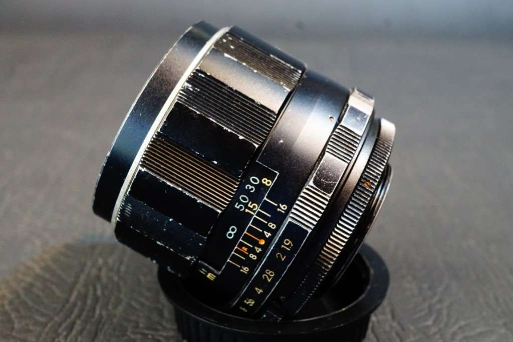 Pentax Asahi Super Takumar 85mm F1.9 Lens in M42 Screw Mount  **Please Read**