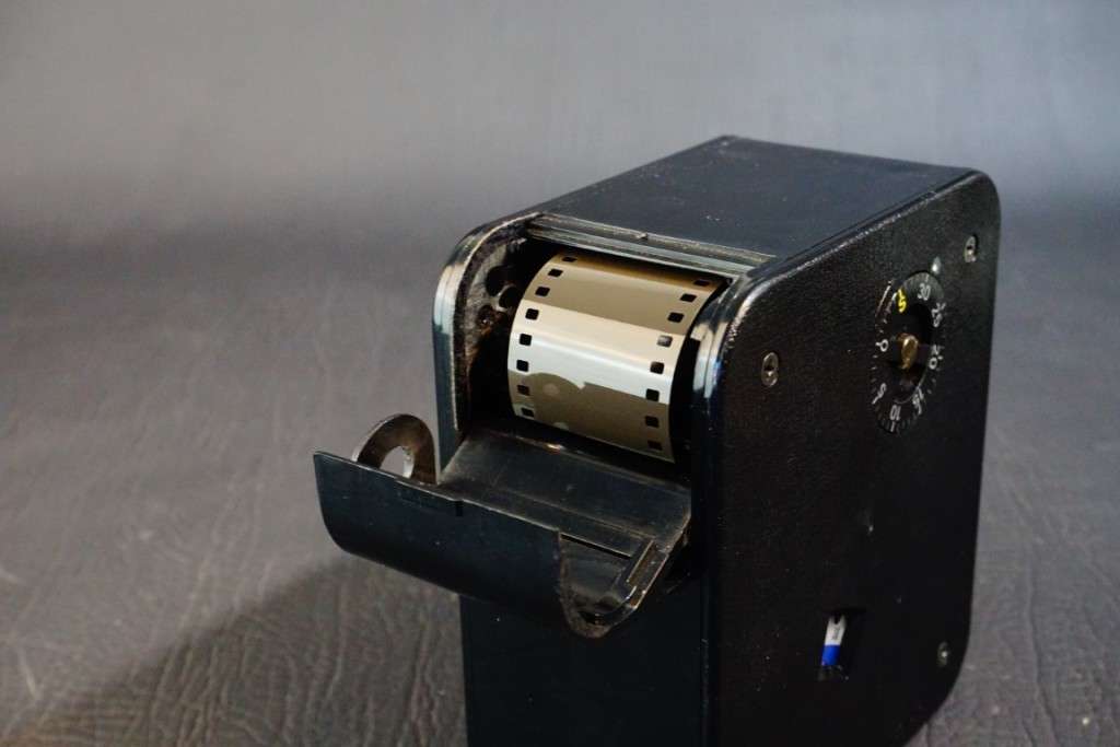 LPL Daylight D 35mm Bulk Film Spool Loader  **Excellent Condition**