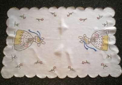 Lovely large Madeira tray cloth / centre piece