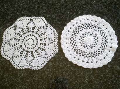 Two dainty small cotton crochet doilies 14cm