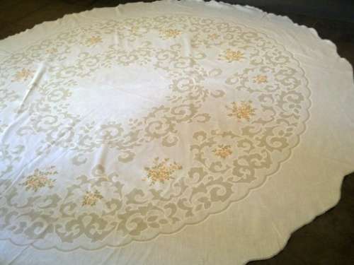 Large round printed tablecloth