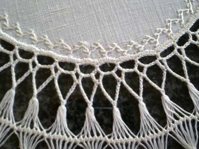 Gorgeous large antique hairpin lace doilie with linen centre 38cm