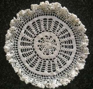 Pretty white crochet doilie with ruffled edge 26cm