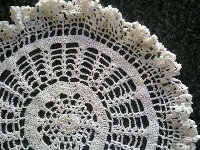 Pretty white crochet doilie with ruffled edge 26cm