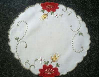 Madeira linen hand embroidered doilie 23cm