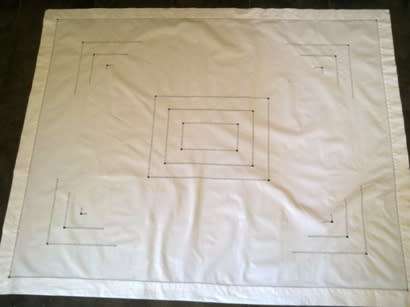Lovely vintage drawn thread small tablecloth