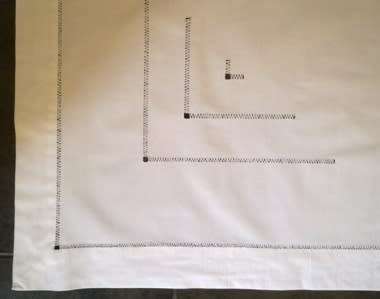 Lovely vintage drawn thread small tablecloth