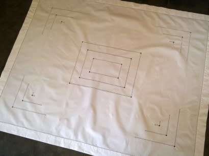 Lovely vintage drawn thread small tablecloth