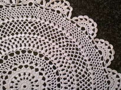 Perfect white cotton crochet doilie 28cm
