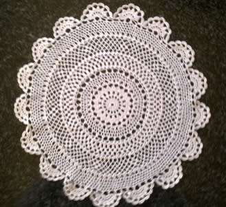 Perfect white cotton crochet doilie 28cm