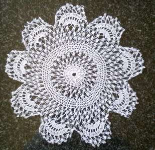 Antique white lace doilie 25cm