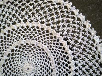 Lacy white cotton crochet doilie 28cm