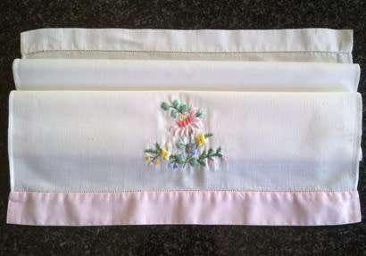 Elegant hand embroidered cotton guest hand towel (B)