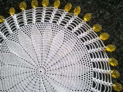 Stunning vintage crochet glass beaded doilie 24cm