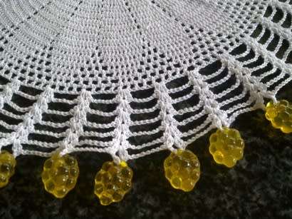 Stunning vintage crochet glass beaded doilie 24cm