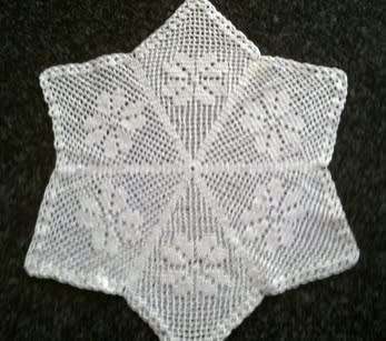 Pretty filet crochet cotton doilie 35cm