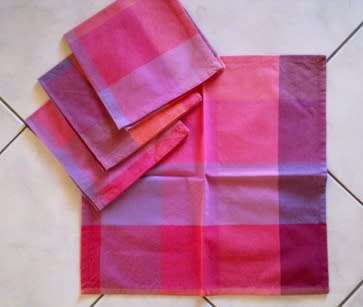 Four cotton dinner serviettes 44cm