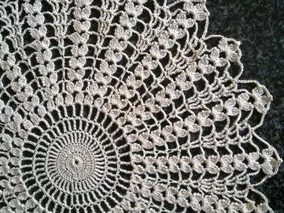 Attractive cream crochet doilie 29cm