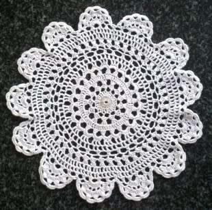 Cream cotton crochet doilie 22cm