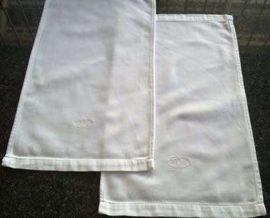 Pretty pair of cotton guest hand towels