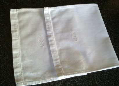 Pretty pair of cotton guest hand towels