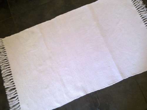 White cotton floor rug / bath mat with fringing