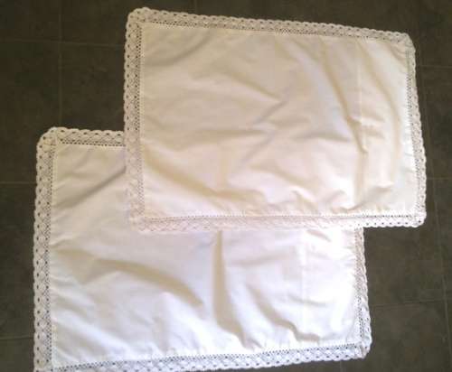 Lovely pair of vintage Woolworths pillowcases with crochet edge
