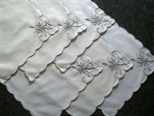 Six vintage cotton lunch napkins