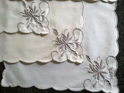Six vintage cotton lunch napkins