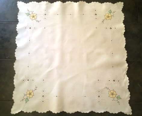 Beautiful small Madeira tablecloth / centre piece
